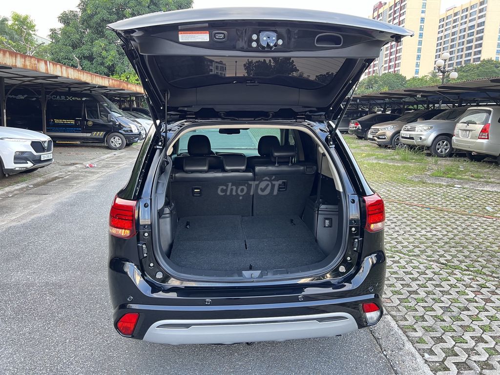 Outlander 2.0 Premium 2022 cực chất 3 vạn km 7xxTr. Mua bán Ô tô tại Quận Cầu Giấy Hà Nội được đăng bởi Xe Cũ Dương Đô hình 19