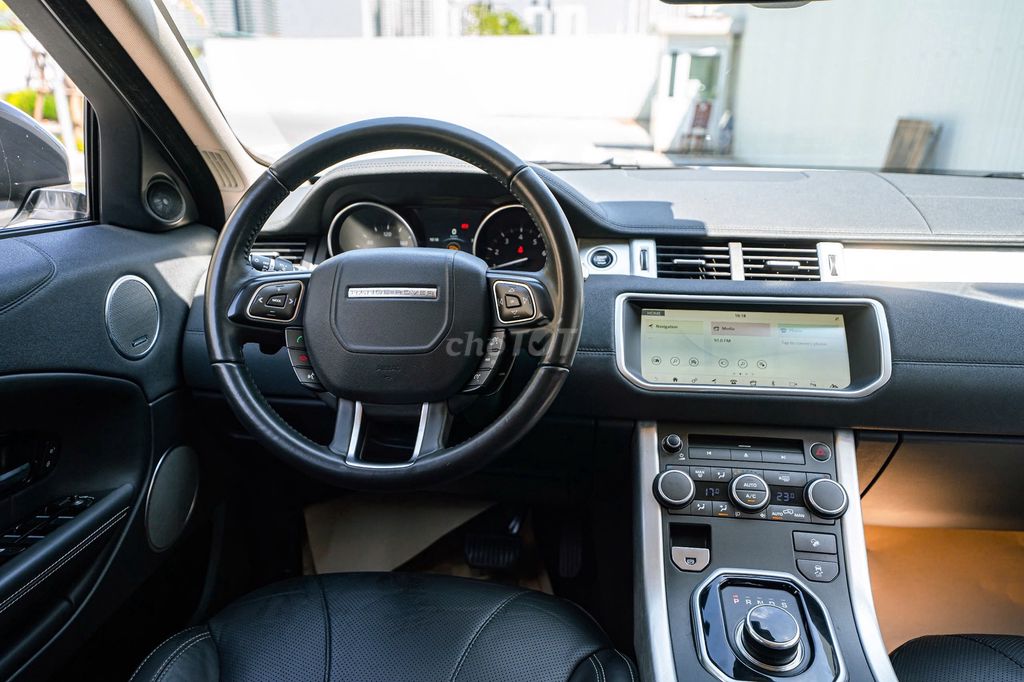 Range Rover Evoque  Sản xuất 2017. Mua bán Ô tô tại Quận Cầu Giấy Hà Nội được đăng bởi Quân Q Auto hình 6