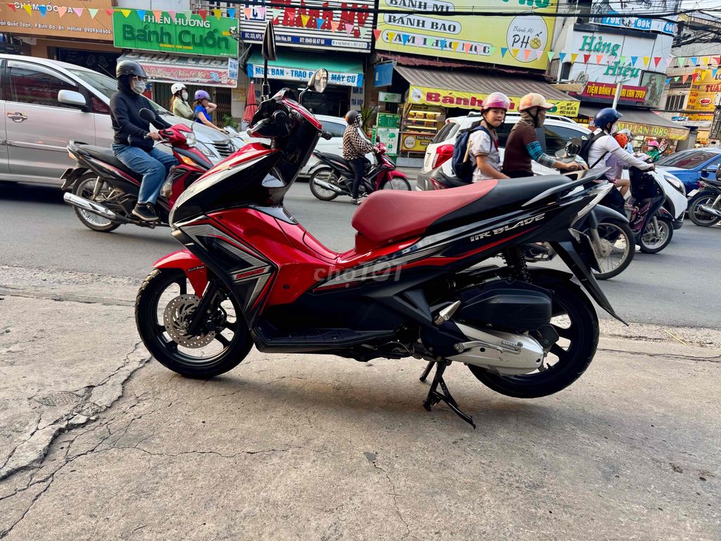 🟢🟢 AB 125 Đỏ đen đký T12/2014 rất đẹp có góp. Mua bán Xe máy tại Thành phố Biên Hòa Đồng Nai được đăng bởi XE MÁY CŨ THÀNH MỸ  hình 4