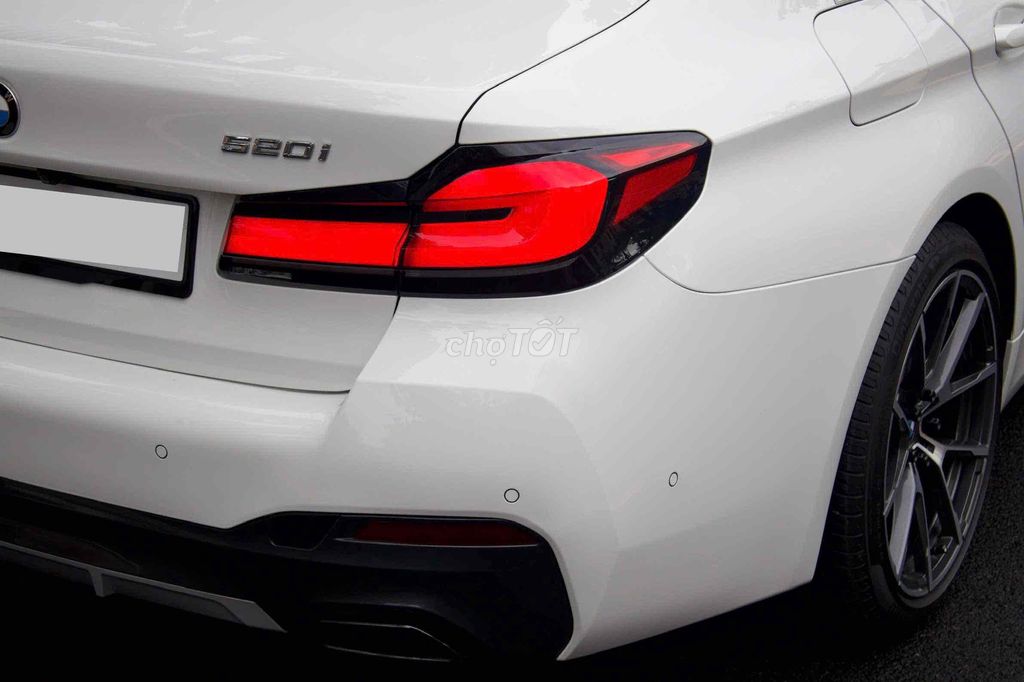 BMW 520i G30 model 2019. Mua bán Ô tô tại Quận 8 Tp Hồ Chí Minh được đăng bởi Khoa nguyễn hình 4
