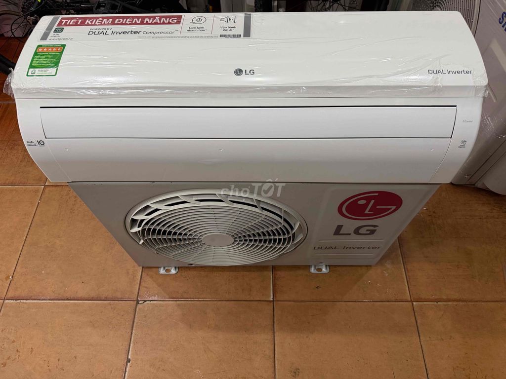 Máy lạnh LG Dual inverter 1hp máy lướt đẹp. Mua bán Máy lạnh, điều hoà tại Quận 10 Tp Hồ Chí Minh được đăng bởi Công Ty TNHH TM DV VT Kỹ Thuật  Hoàng Phúc hình 1