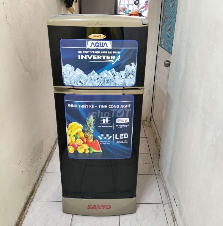 Tủ lạnh Sanyo aqua 122lít còn xài tốt