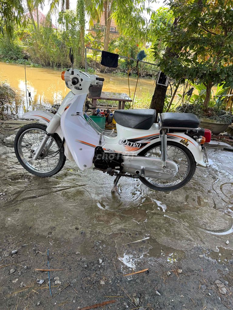 Honda Siêu cúp 50cc màu Trắng. Mua bán Xe máy tại Huyện Lai Vung Đồng Tháp được đăng bởi Hoài Tính hình 3