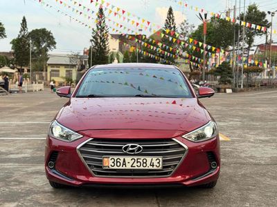 Hyundai Elantra 2016 2.0 AT - 100000 km