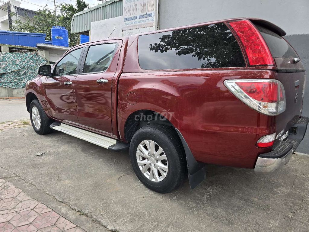 Mazda BT-50 2014 Автомат Красный
