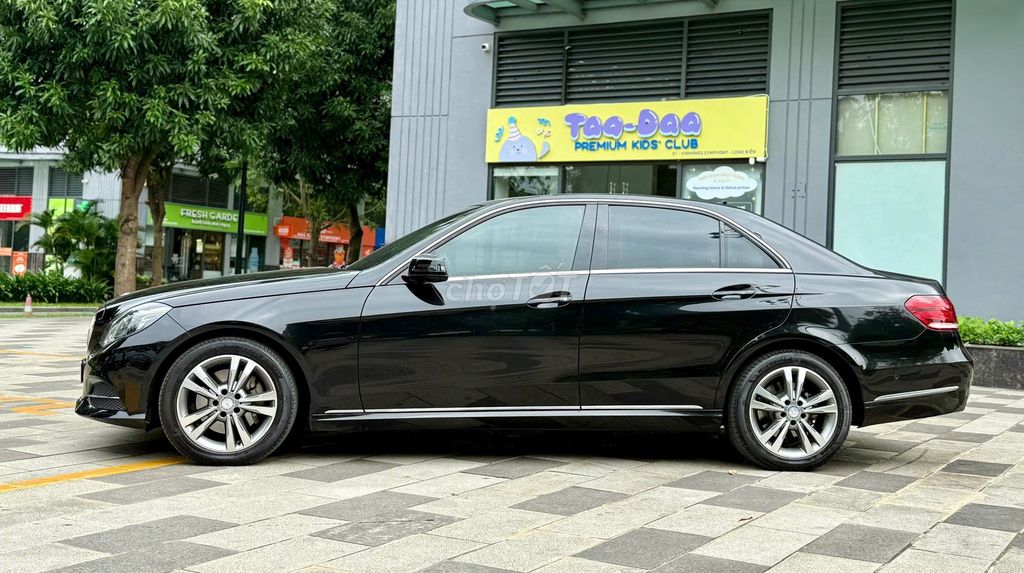 Mercedes Benz E Class 2014 E250 - 130000 km. Mua bán Ô tô tại Quận Long Biên Hà Nội được đăng bởi Anh Anh hình 3