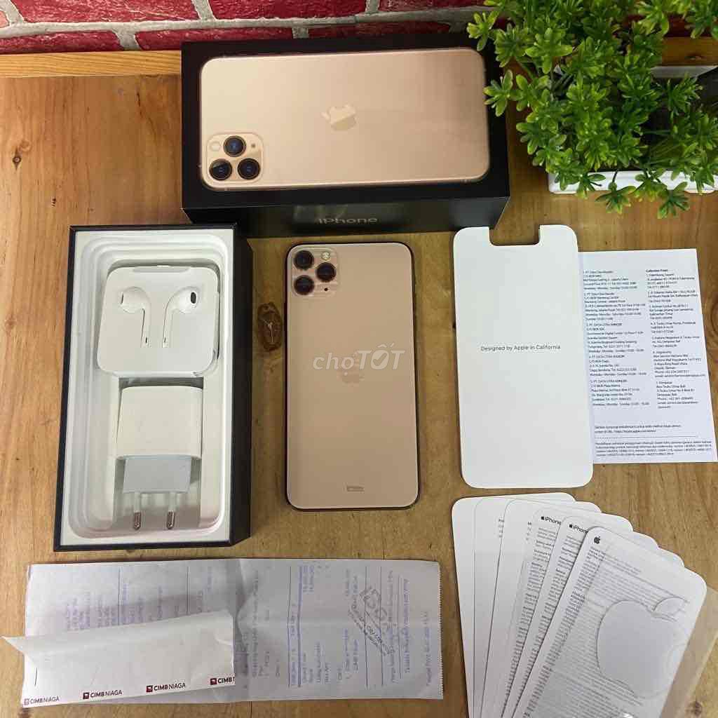 Cần tiền bán iphone 11 ProMax 64 vàng còn BH 6th