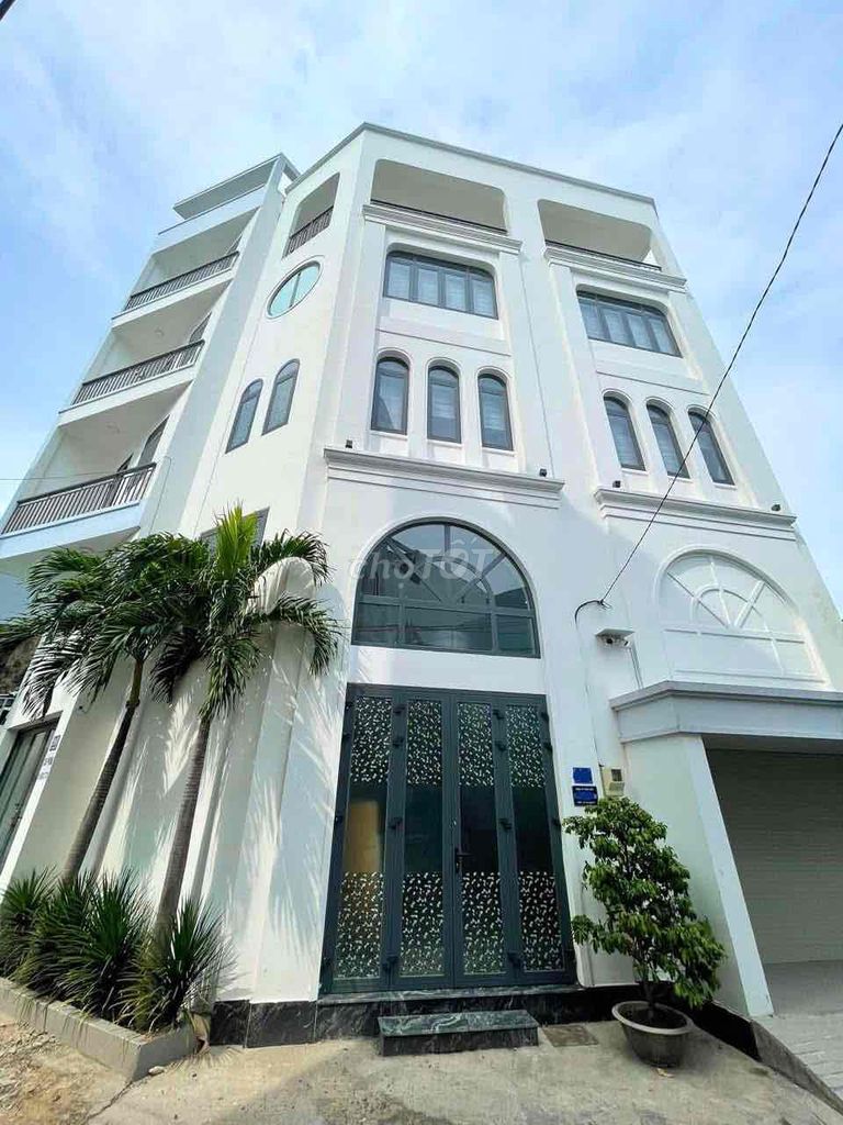 TOÀ BUIlDING 5TẦNG Đ.NGUYỂN ĐÌNH CHIỂU Q3 NGANG KHỦNG 11M HẺM XE HƠI