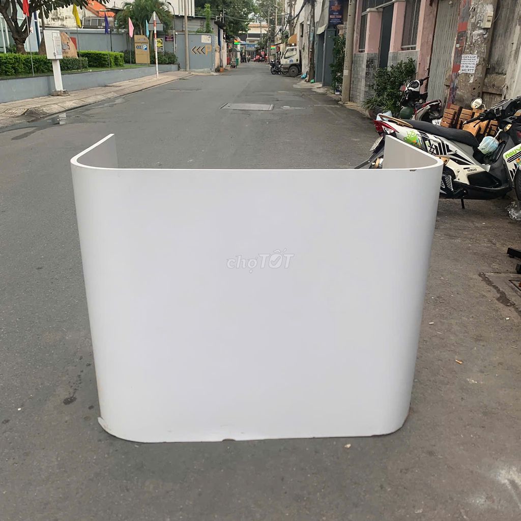 Quầy Lễ Tân 1M24 x1M Cũ Thiết Kế Đơn Giản