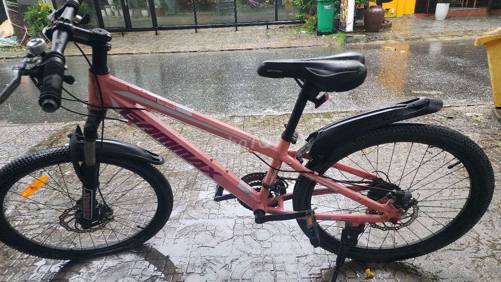 Xe Đạp Trẻ Em Mua Tại Điện Máy Xanh.Từ 6 -10t. Mua bán Xe đạp tại Quận Sơn Trà Đà Nẵng được đăng bởi Sanh Trần Bds hình 1