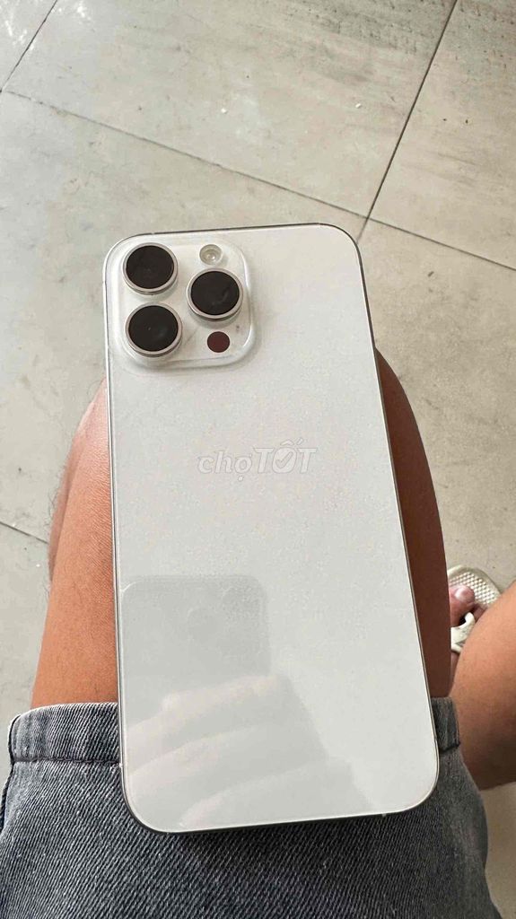 iPhone 15 Pro Max 256GB LL/A Đã dùng kẹt tiền. Mua bán Điện thoại tại Thành phố Thủ Dầu Một Bình Dương được đăng bởi TÂM THÀNH LÊ hình 1
