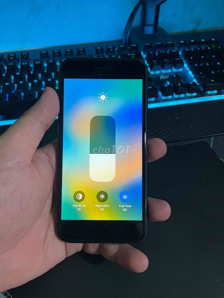 iPhone 8 64GB Đen Quốc tế zin full chức năng. Mua bán Điện thoại tại Huyện Núi Thành Quảng Nam được đăng bởi Duy Anh hình 1