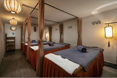 Cho thuê nhà mặt phố Hàng Gà, 45m x 2 tầng, mặt tiền 4m, 35tr/tháng. Cho thuê văn phòng, mặt bằng kinh doanh tại Quận Hoàn Kiếm Hà Nội được đăng bởi Nguyễn Thế Anh 