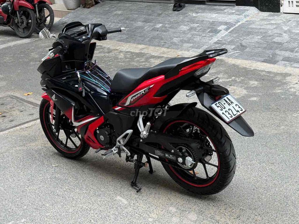 Honda Winner V4 2025 Красный Обычный 8600км