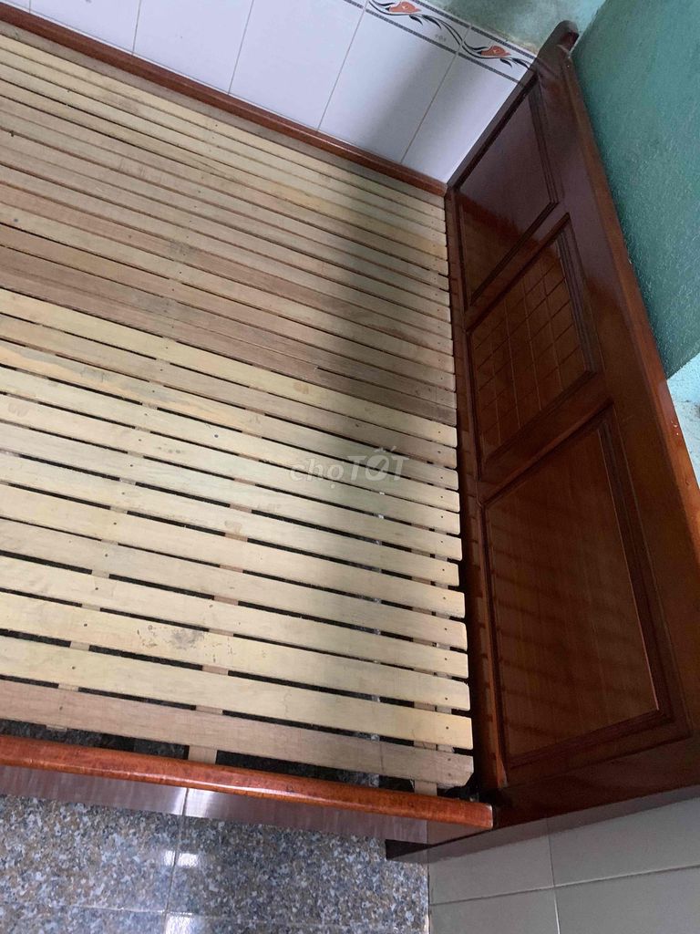 Giường ngủ gỗ 1m6x2m. Mua bán Giường, chăn ga gối nệm tại Quận Liên Chiểu Đà Nẵng được đăng bởi hieu hình 1