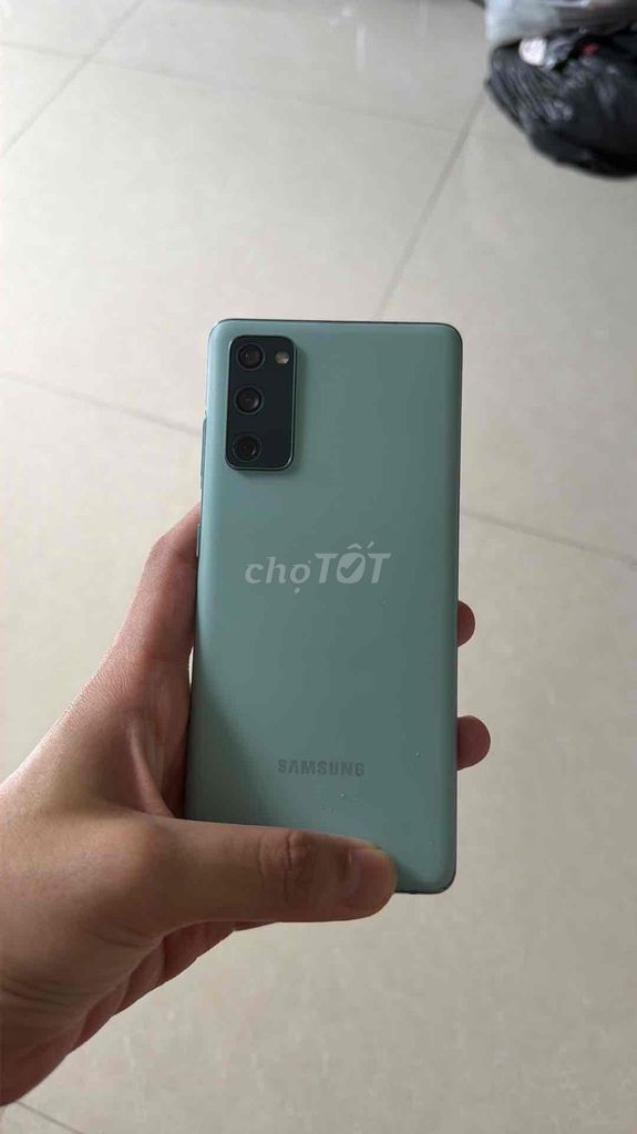 Samsung Galaxy S20 FE Xanh bạc hà Màn zin. Mua bán Điện thoại tại Thành phố Thủ Dầu Một Bình Dương được đăng bởi Võ Hiếu hình 1