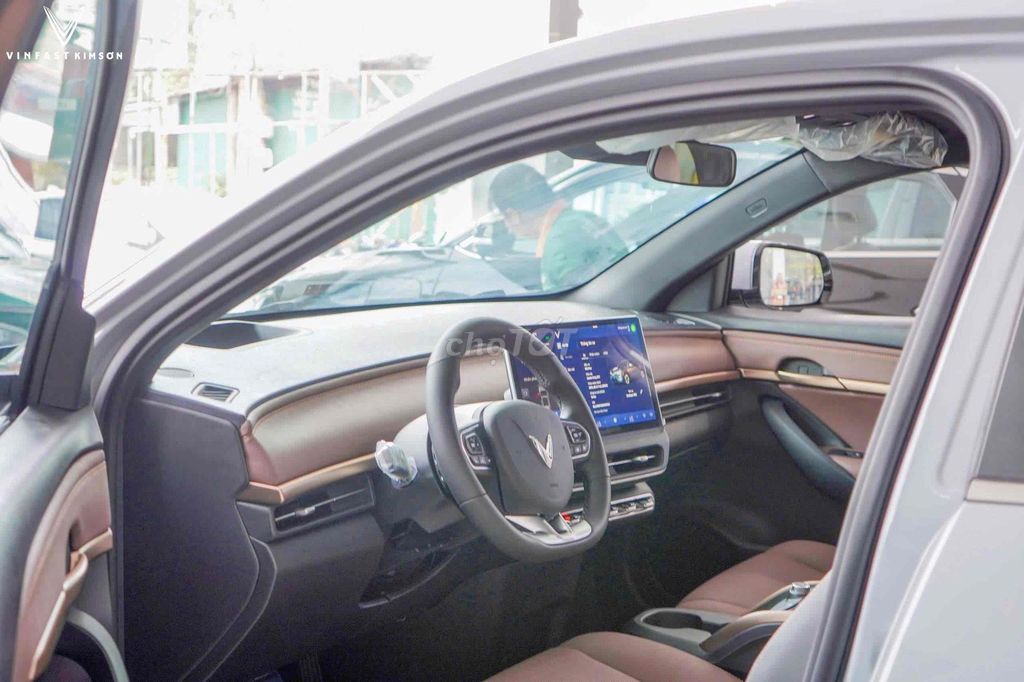 VinFast VF6 Limiter Xám/nâu sẵn giao liền. Mua bán Ô tô tại undefined undefined được đăng bởi Nguyễn Phú Linh hình 10