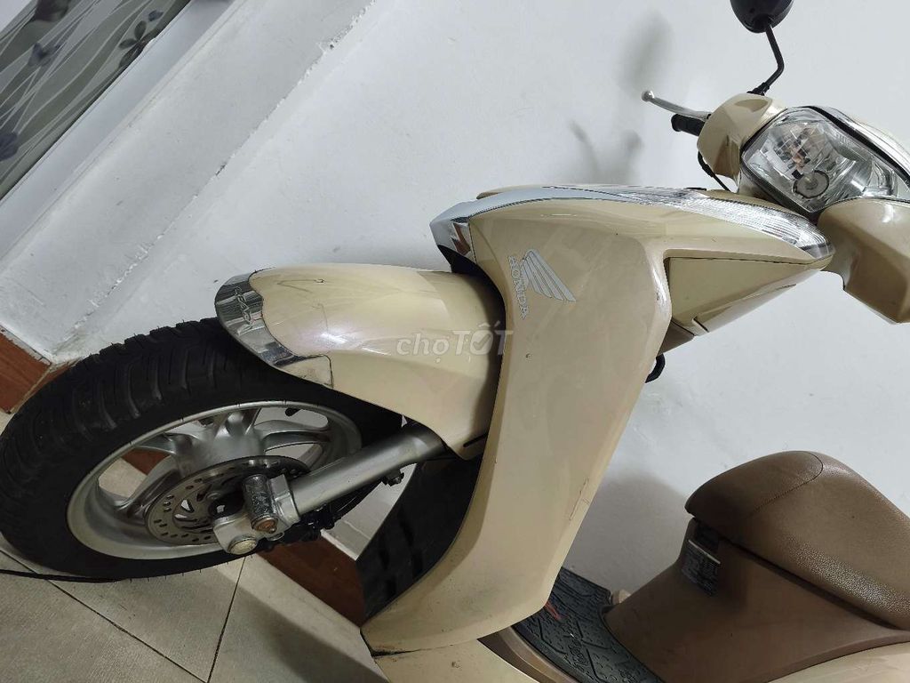 Honda Lead 2014 Желтый крем