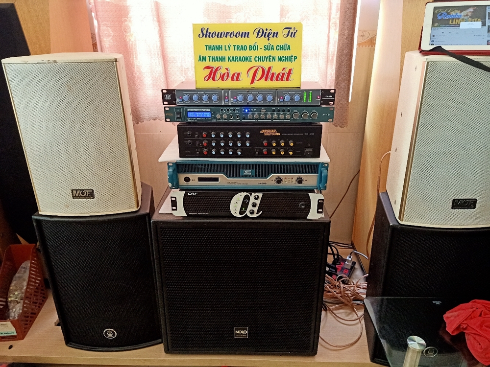Cửa hàng Showroom âm thanh karaoke chuyên nghiệp Cửa hàng Showroom âm thanh karaoke chuyên nghiệp