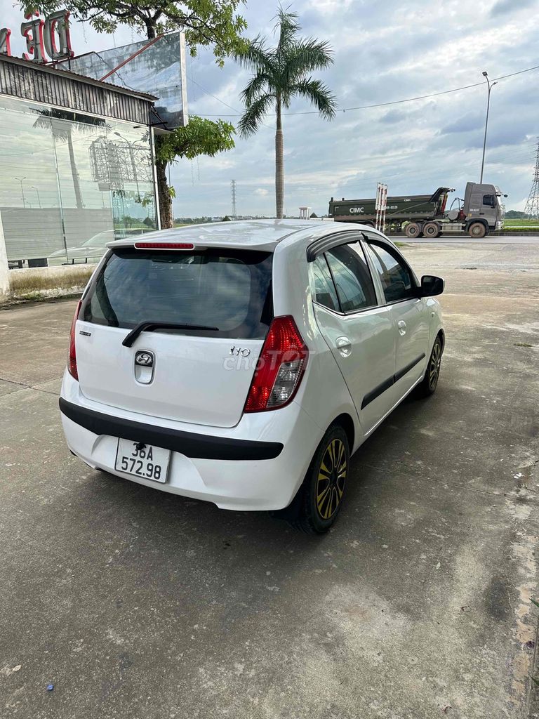 Hyundai i10 nhập khẩu máy 1.1 số sàn. Mua bán Ô tô tại Thành phố Thanh Hóa Thanh Hóa được đăng bởi Hoàng Tuấn hình 4
