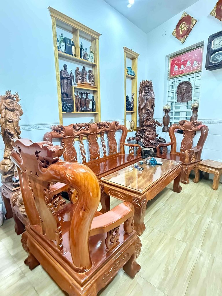 Bộ bàn ghế gỗ 6 món phòng khách màu nâu mới. Mua bán Bàn ghế tại Thành phố Vũng Tàu Bà Rịa - Vũng Tàu được đăng bởi Trung Chính hình 1