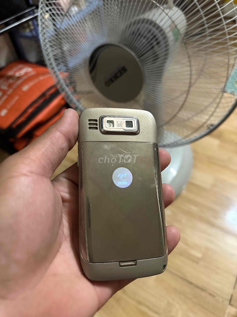 Nokia E72 Vàng đồng 3.5G. Mua bán Điện thoại tại Huyện Nhà Bè Tp Hồ Chí Minh được đăng bởi nguyen vinh hình 1