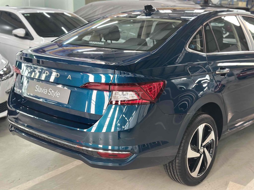 Skoda Slavia Lava Bule. Mua bán Ô tô tại Quận 7 Tp Hồ Chí Minh được đăng bởi Khởi Skoda Miền Nam hình 5