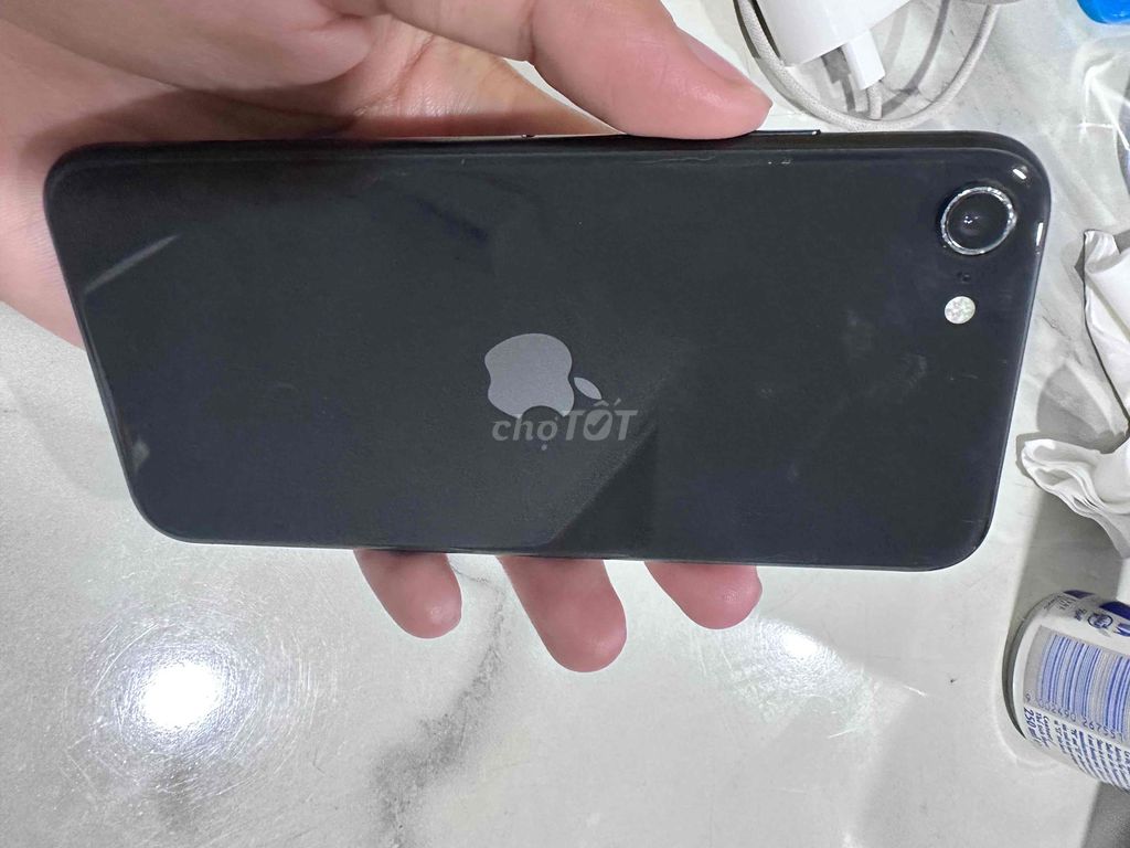 Apple iPhone SE 64GB Đen 80%. Mua bán Điện thoại tại Thành phố Thuận An Bình Dương được đăng bởi Đoàn Chí kiên hình 1