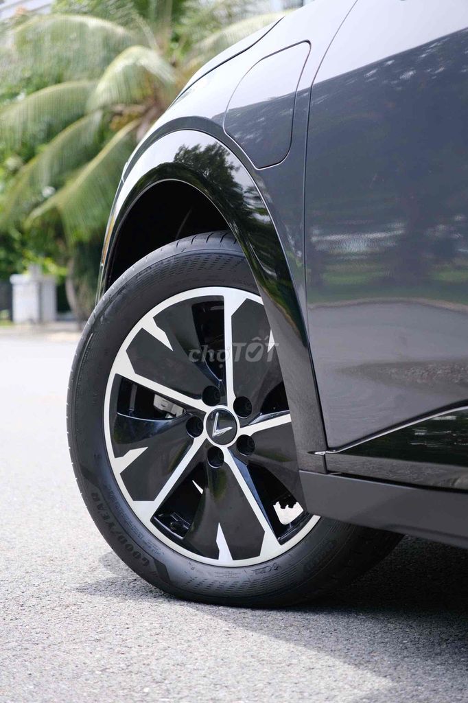 VinFast VF7 Eco- 2024 - Odo11000 km. Mua bán Ô tô tại Thành phố Thủ Đức Tp Hồ Chí Minh được đăng bởi Khương Duy Ô Tô Lướt hình 5