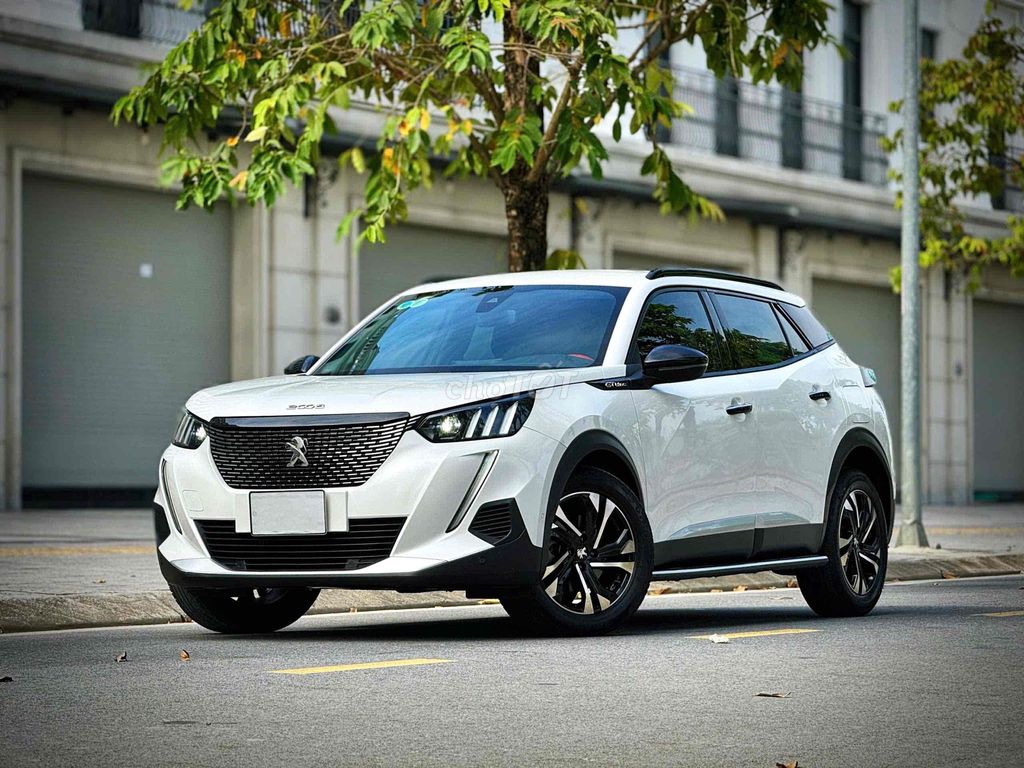 Peugeot 2008 GTline - trắng siêu đẹp siêu cá tính. Mua bán Ô tô tại Quận Cầu Giấy Hà Nội được đăng bởi Thái Hoàng Long Auto hình 2