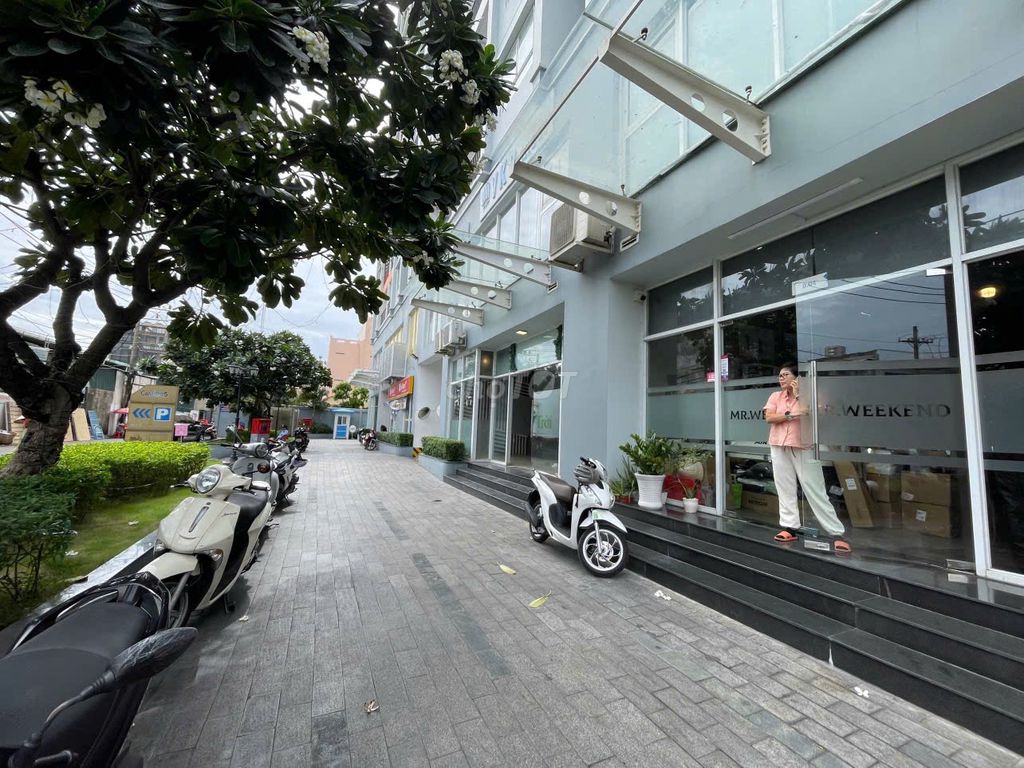 Cho thuê Shophouse 2 tầng Carillon Đường luỹ bán bích Diện tích:166m²