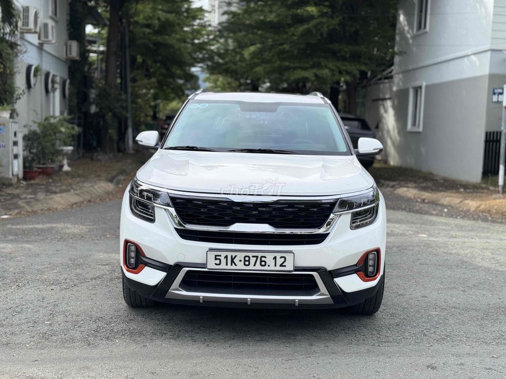 Kia Seltos 2024 Premium 1.6 AT - 9000 km. Mua bán Ô tô tại Quận 12 Tp Hồ Chí Minh được đăng bởi Mr Đức hình 1