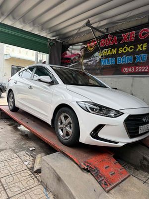 Hyundai Elantra 2018 1.6 MT Số sàn Trắng