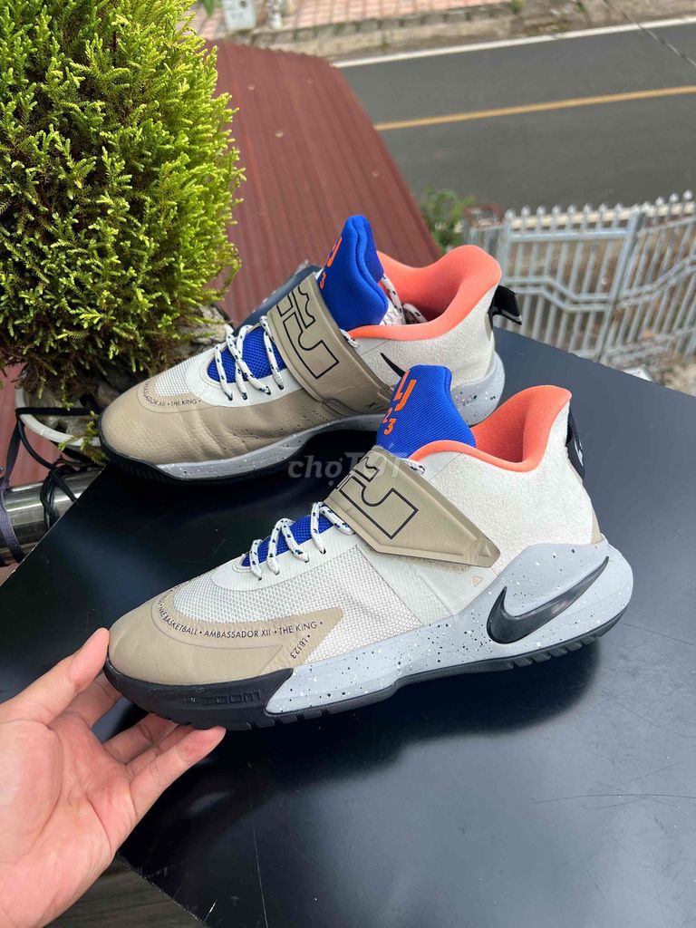 Giày bóng rổ Nike Ambassador 12 freeship size 42.5. Mua bán Giày dép tại Quận Hoàng Mai Hà Nội được đăng bởi Giày Si chính hãng nhập Thái trực tiếp  hình 1