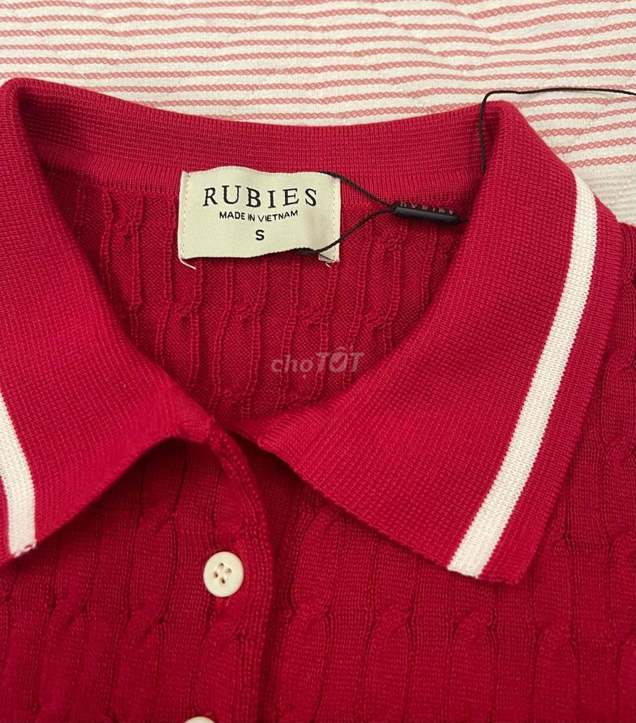 Áo Polo Rubies len đỏ size S. Mua bán Quần áo tại Huyện Thuỷ Nguyên Hải Phòng được đăng bởi Hoàng Yến hình 2