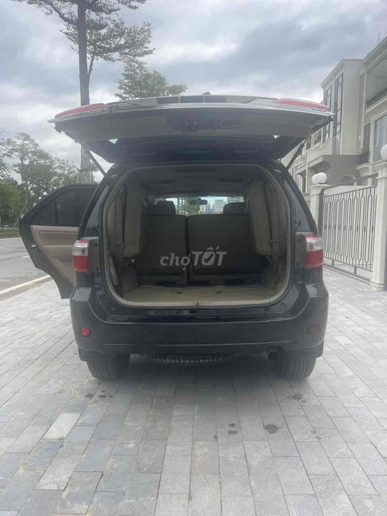 Toyota Fortuner 2010 số Tự Động. Mua bán Ô tô tại Quận Tây Hồ Hà Nội được đăng bởi long hình 3