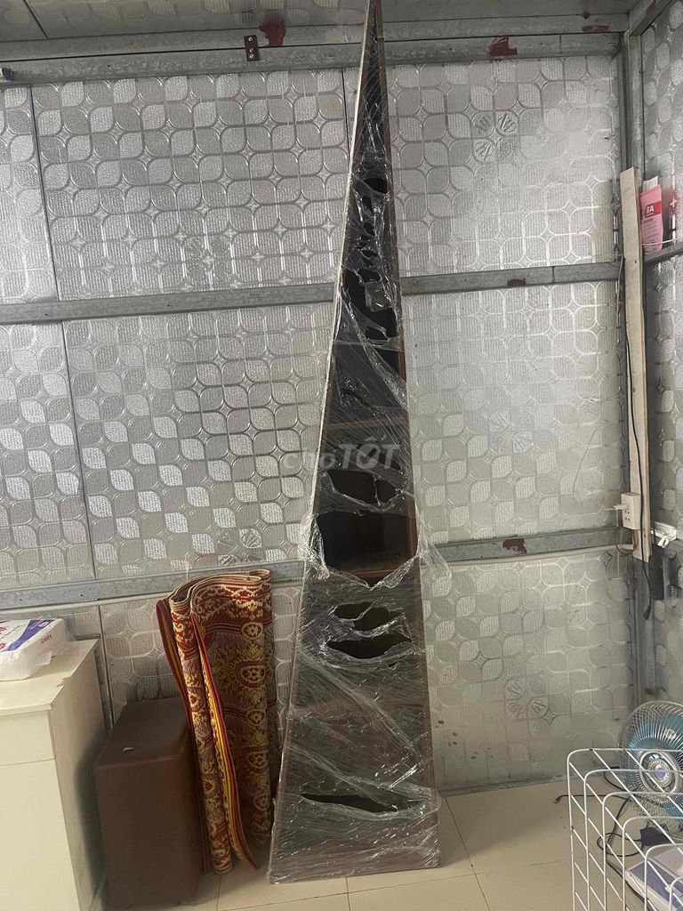 Kệ sách gỗ Nâu thiết kế đơn giản. Mua bán Tủ, kệ gia đình tại Quận Long Biên Hà Nội được đăng bởi Toản Quốc Nguyễn hình 1