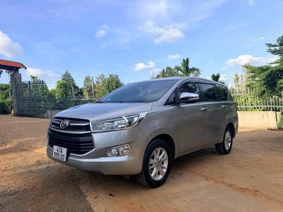 Toyota Innova E 2017 Số sàn Bạc
