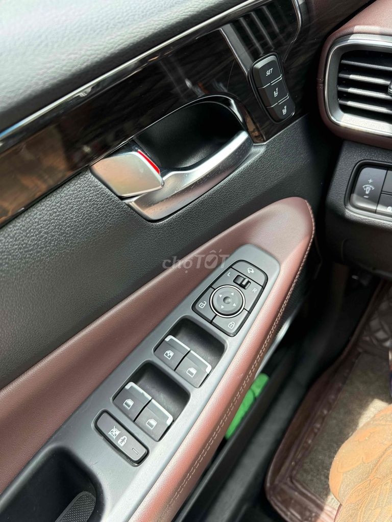 Hyundai Santa Fe 2020 2.4L Premium - 90000 km. Mua bán Ô tô tại Huyện Củ Chi Tp Hồ Chí Minh được đăng bởi HuỳnhLâm Bổn hình 3