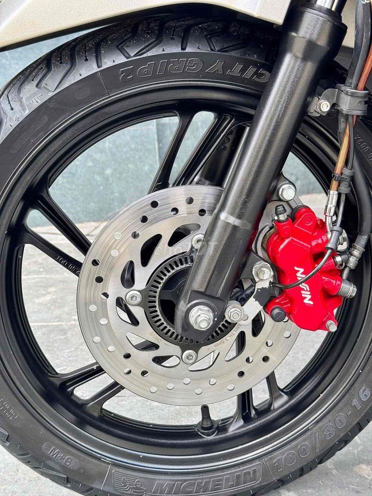 SH 125 ABS 2020 MIX VÀNG CÁT MÁY ZIN CHÍNH CHỦ. Mua bán Xe máy tại Thành phố Thủ Đức Tp Hồ Chí Minh được đăng bởi Khoa Đặng hình 6