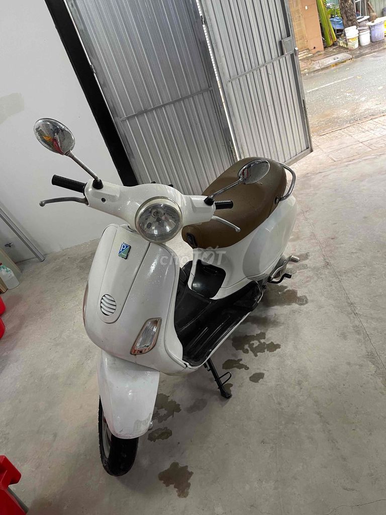 Cần pass lại Vespa màu trắng. Mua bán Xe máy tại Thành phố Thủ Đức Tp Hồ Chí Minh được đăng bởi Dương Tiến Hiệp hình 2
