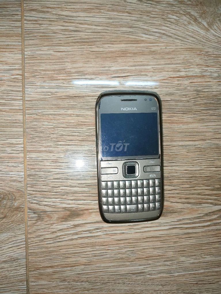 Nokia E72 Xám. Mua bán Điện thoại tại Quận Tân Phú Tp Hồ Chí Minh được đăng bởi Thu Minh hình 1