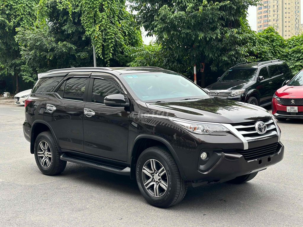 Bán Toyota Fortuner 2020 2.4MT Nâu Máy Dầu Số Sàn