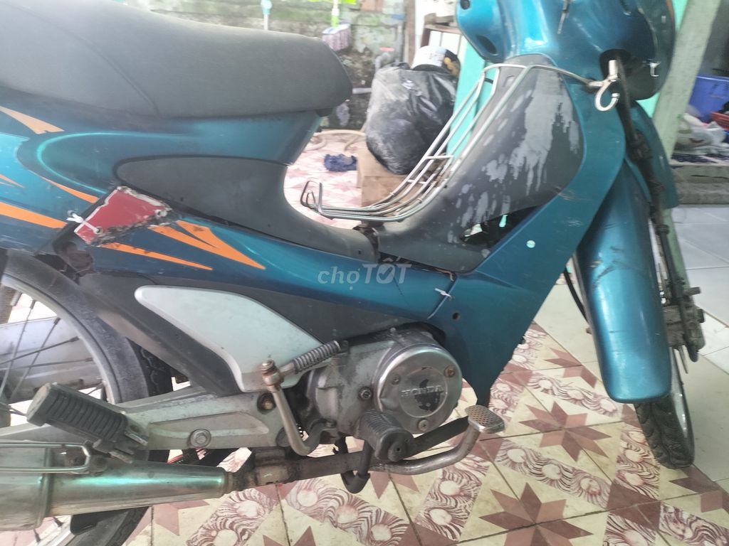 Dư xài bán lại xe số 110cc đăng kí 2002. Mua bán Xe máy tại Quận Cái Răng Cần Thơ được đăng bởi Bùi quốc trung  hình 5