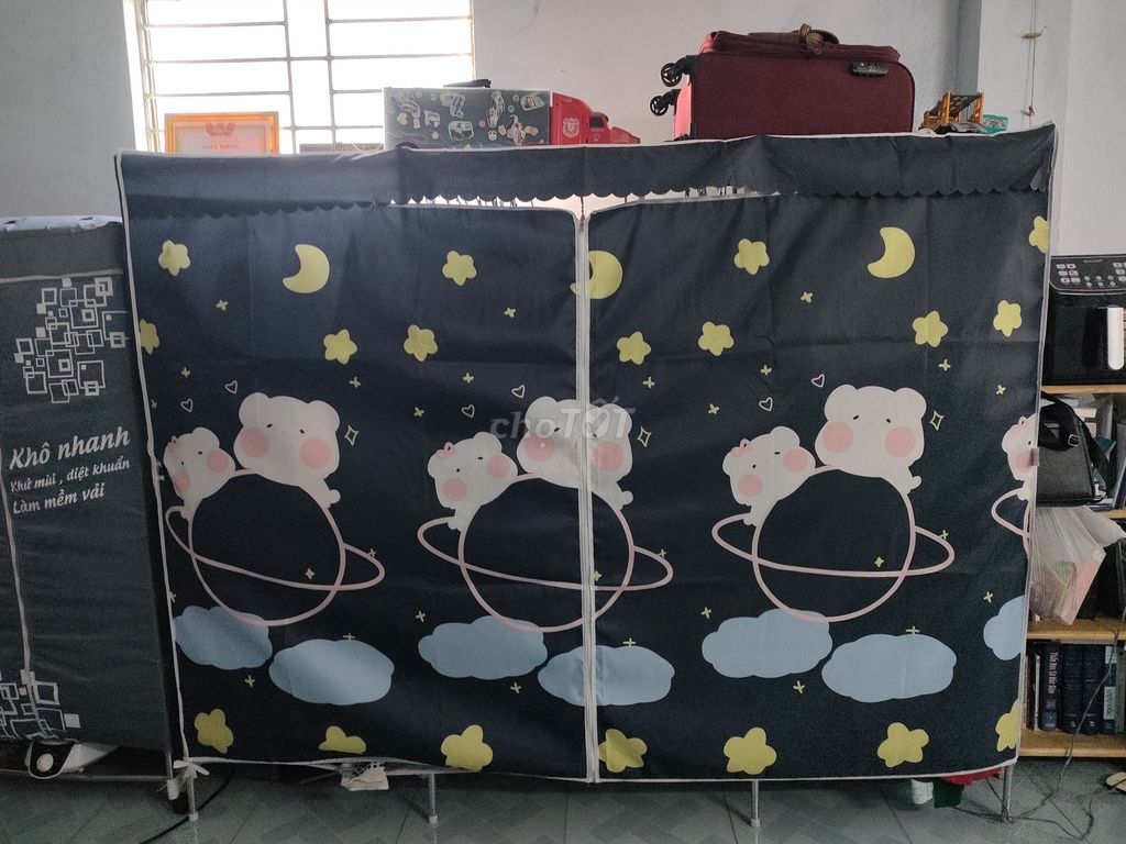 Tủ quần áo vải khung Inox chắc chắn. Mua bán Tủ, kệ gia đình tại Quận Hải Châu Đà Nẵng được đăng bởi Tôn Thất Tuấn Anh hình 1