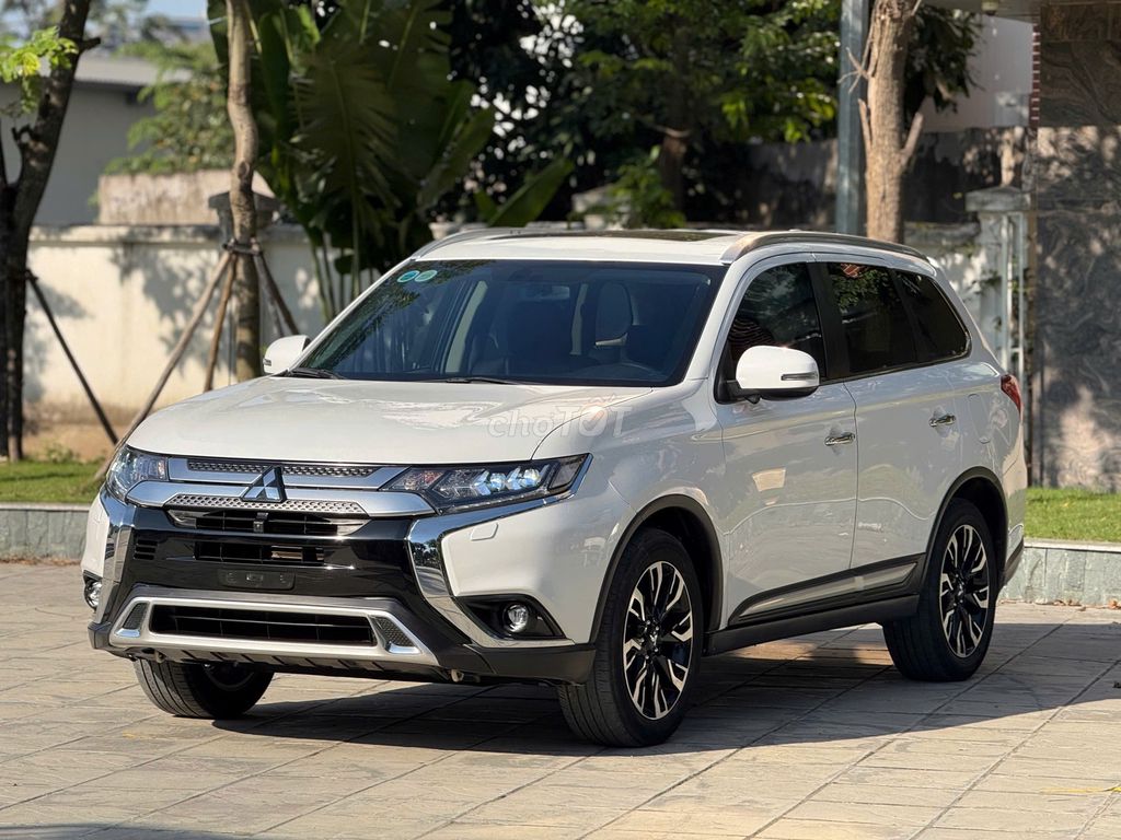 Mitsubishi Outlander Premium 2.0 CVT 2021. Mua bán Ô tô tại Quận Long Biên Hà Nội được đăng bởi PHÚC LÂM  AUTO hình 17
