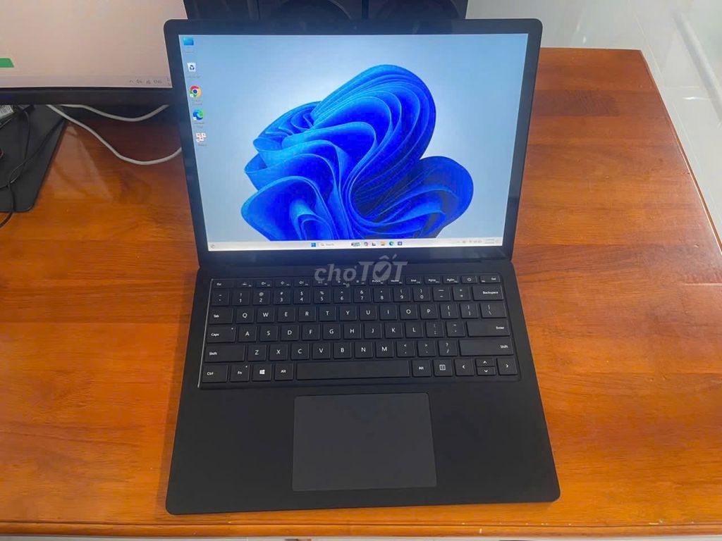 Surface laptop 4 i7 (1185G7,16GB,256GB) 2K. Mua bán Laptop tại Quận Bình Tân Tp Hồ Chí Minh được đăng bởi THÁI HỮU TÍN hình 1