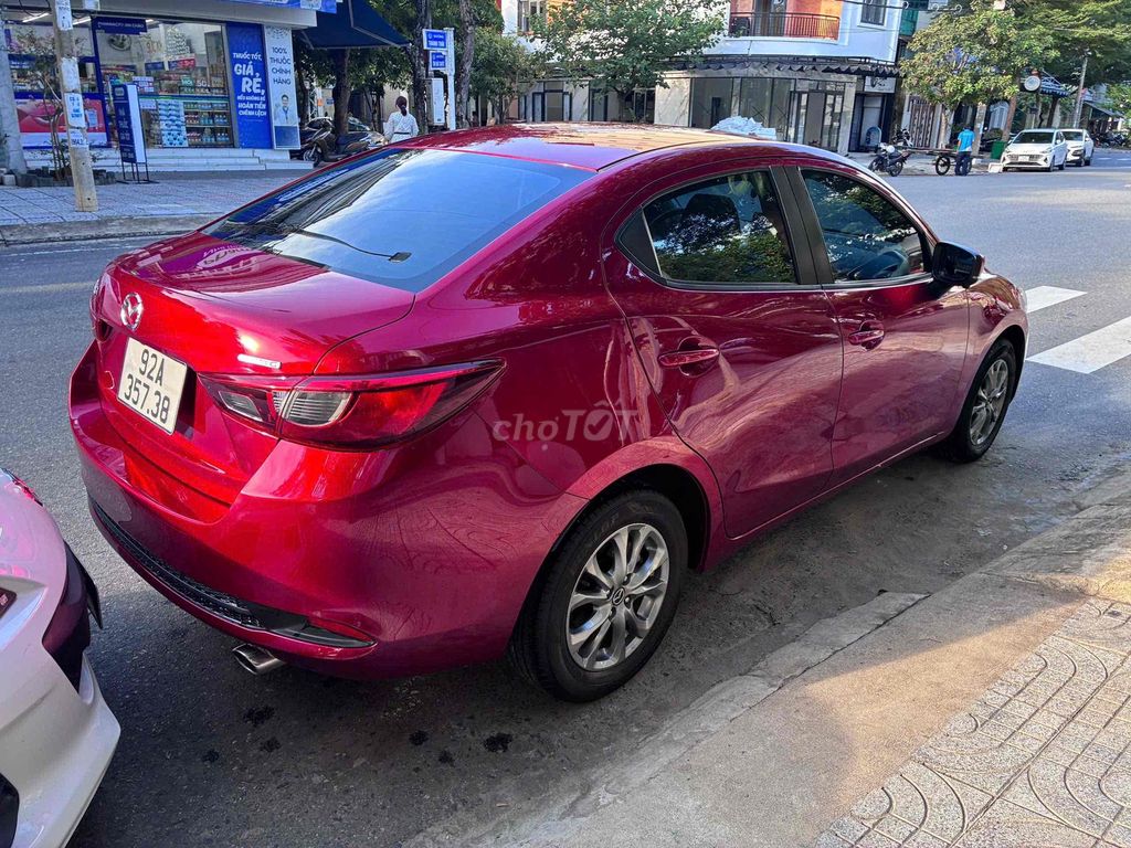Mazda 2 2023 красный пробег до 20 тыс. км