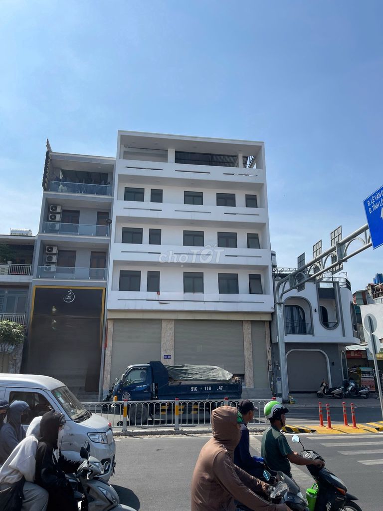 cho thuê nhà MT Tên lửa 12 x 20m Nhà mới xây 100% sạch đẹp Vip