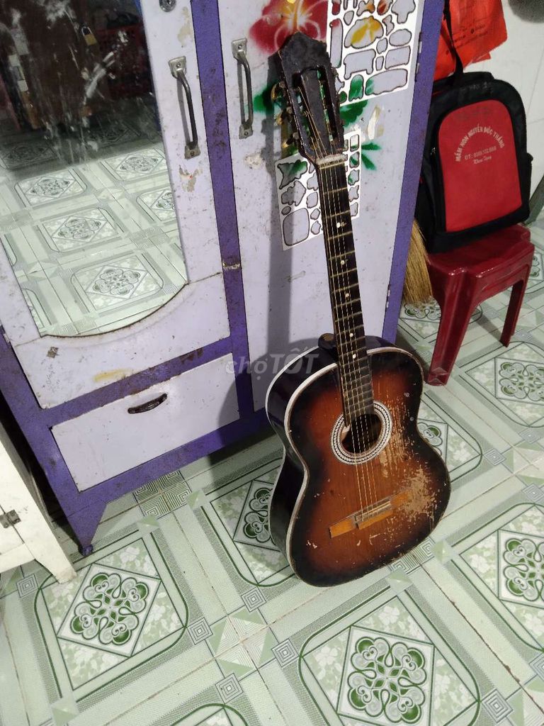 Đàn guitar chơi tốt